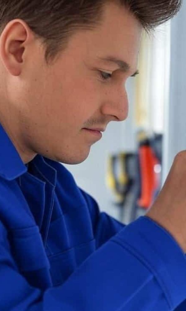 garage-door-safety-sensors-installation-experts-you-can-count-on